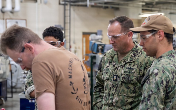 Surface Warfare Schools Command (SWSC) visits Surface Warfare Engineering School Command (SWESC) Great Lakes