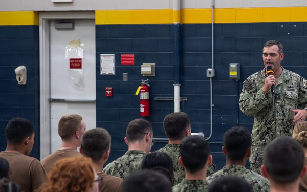 Surface Warfare Schools Command (SWSC) visits Surface Warfare Engineering School Command (SWESC) Great Lakes