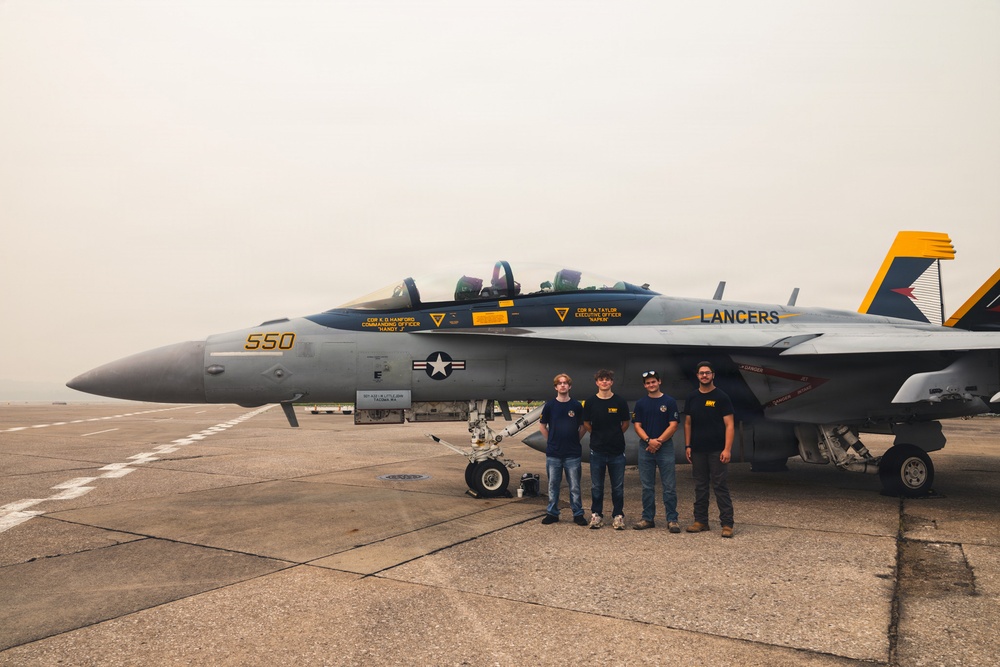 Electronic Attack Squadron (VAQ) 131 visits Pittsburgh