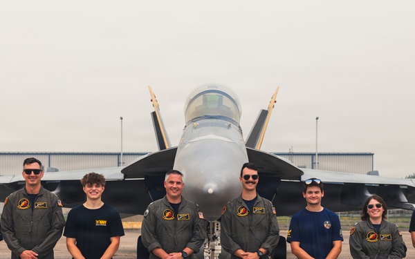 Electronic Attack Squadron (VAQ) 131 visits Pittsburgh