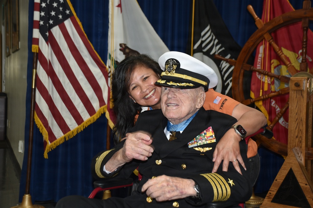 FRCSW welcomes one of naval aviation’s most distinguished heroes, retired CAPT Royce Williams…