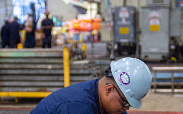 Ronald Reagan Sailors Conduct Maintenance