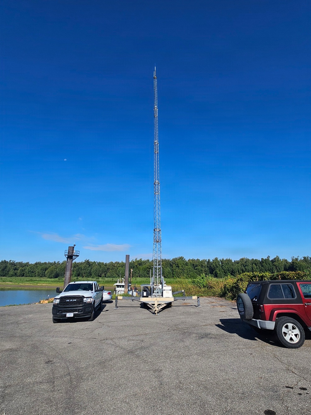 ERDC researchers use mobile trailers to expand critical messaging along inland waterways