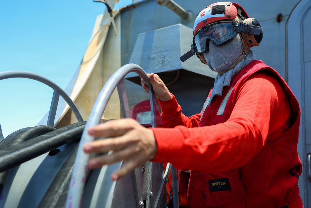 USS Decatur conducts flight quarters during RIMPAC