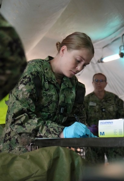 EMF Bethesda Critical Care Nurse Documents Patient Vitals to Maintain Command's Operational Picture