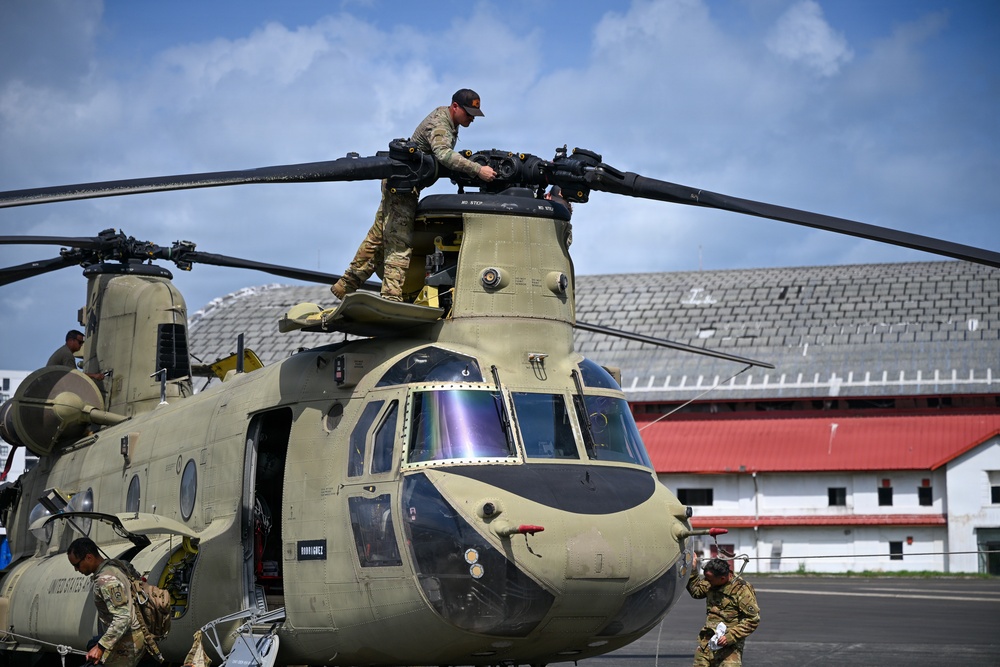 Joint Task Force-Bravo Chinook helicopters arrive for PANAMAX-A