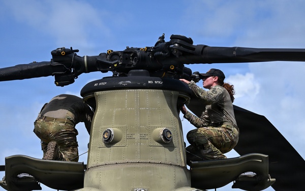 Joint Task Force-Bravo Chinook helicopters arrive for PANAMAX-A