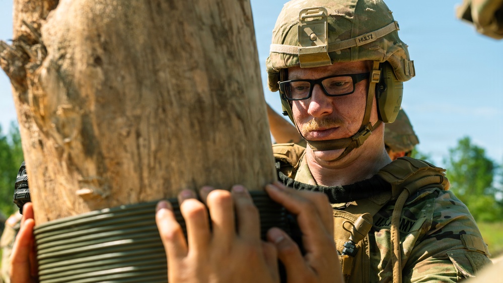 174th Engineer Company conducts demolition and shotgun breaching training