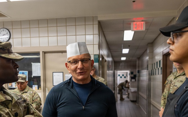 Celebrity Chef Robert Irvine Serves Fort Sill Soldiers