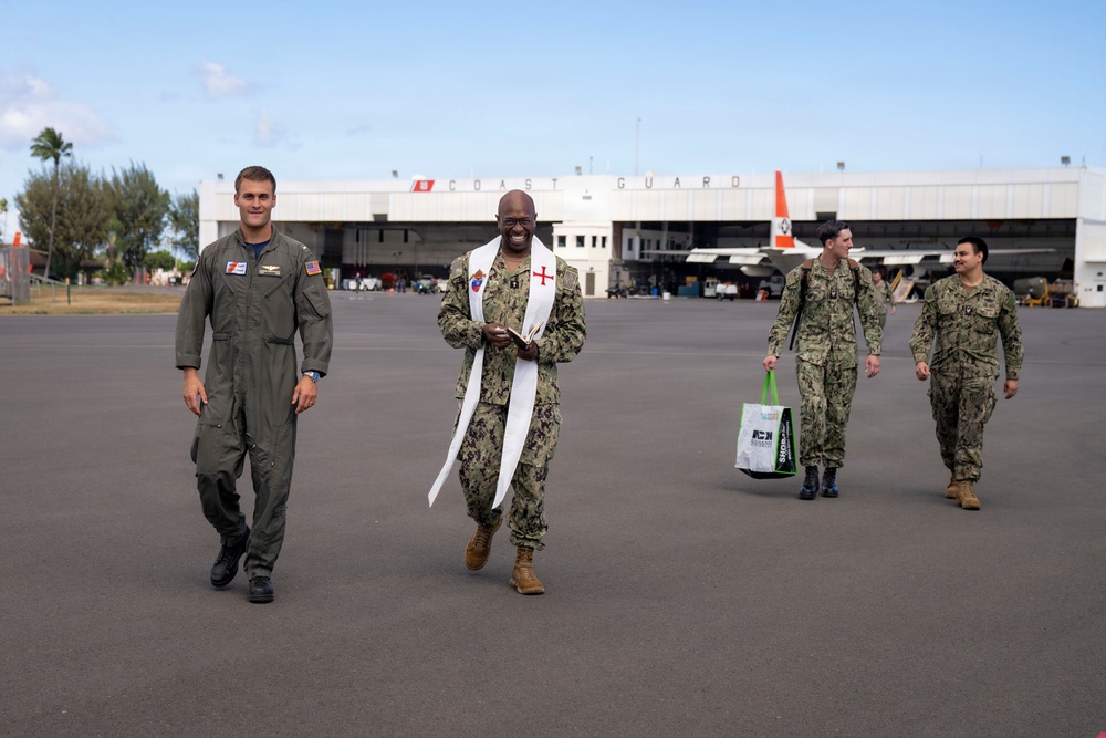 Chaplains and Chaplain Candidates take a tour of Coast Guard Air Station Barber's Point