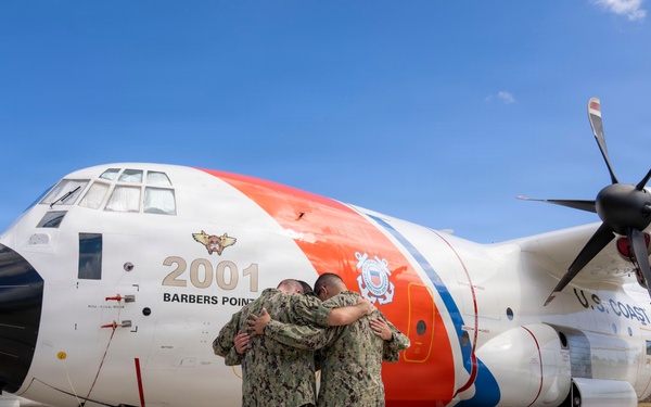 Chaplains and Chaplain Candidates Tour Coast Guard Air Station Barber's Point