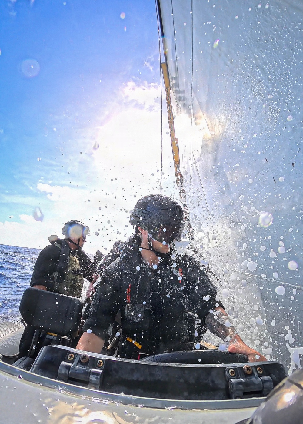HMCS Regina conduct boarding party training operations with HMNZS Te Mana