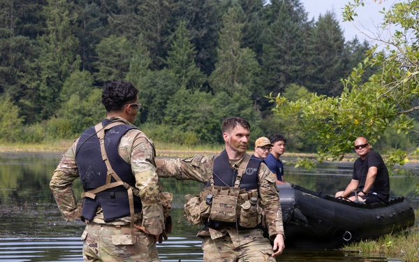 USARPAC Best Squad Competition 2026: Water Crossing Event