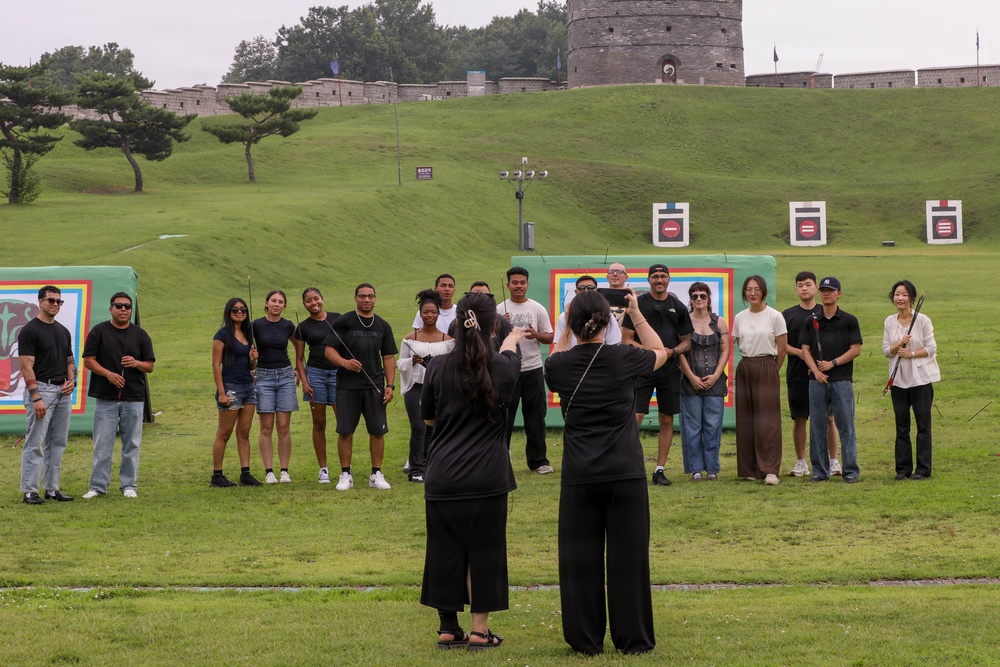 HeadStart Program takes Yongsan-Casey Soldiers to Suwon