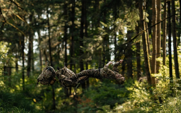 USARPAC Best Squad 2026 One Rope Bridge