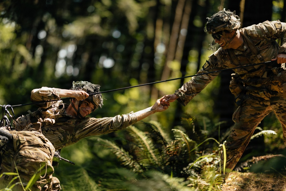 USARPAC Best Squad 2026 One Rope Bridge