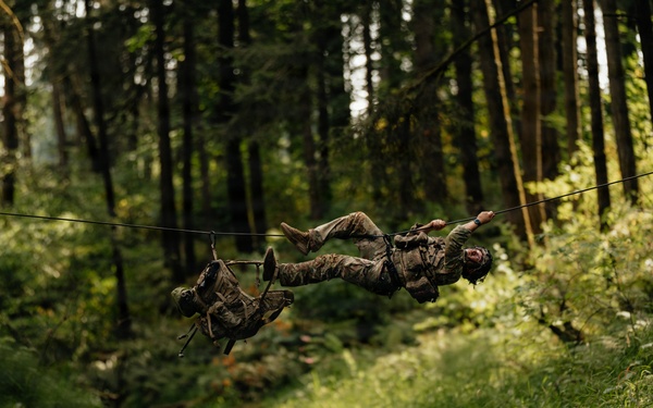 USARPAC Best Squad 2026 One Rope Bridge