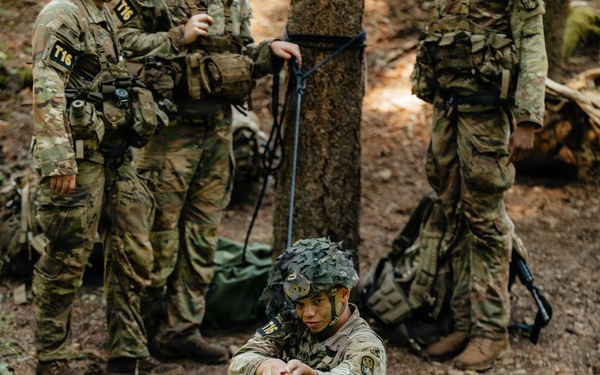 USARPAC Best Squad 2026 One Rope Bridge
