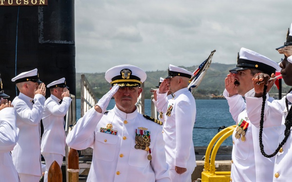 USS Tucson holds change of command