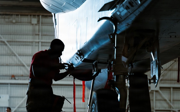 Kadena Airmen Compete in Weapons Load Competition