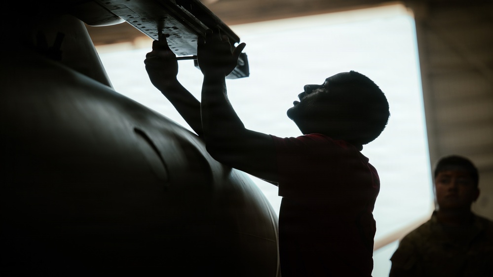Kadena Airmen Compete in Weapons Load Competition