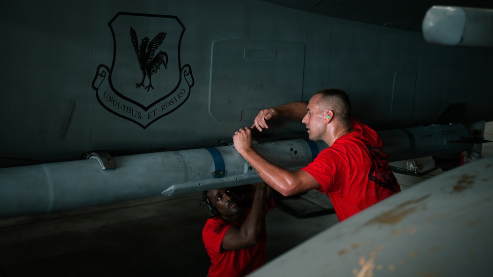 Kadena Airmen Compete in Weapons Load Competition