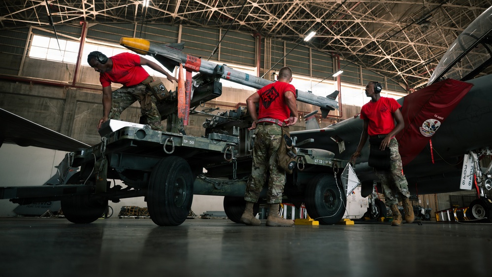 Kadena Airmen Compete in Weapons Load Competition