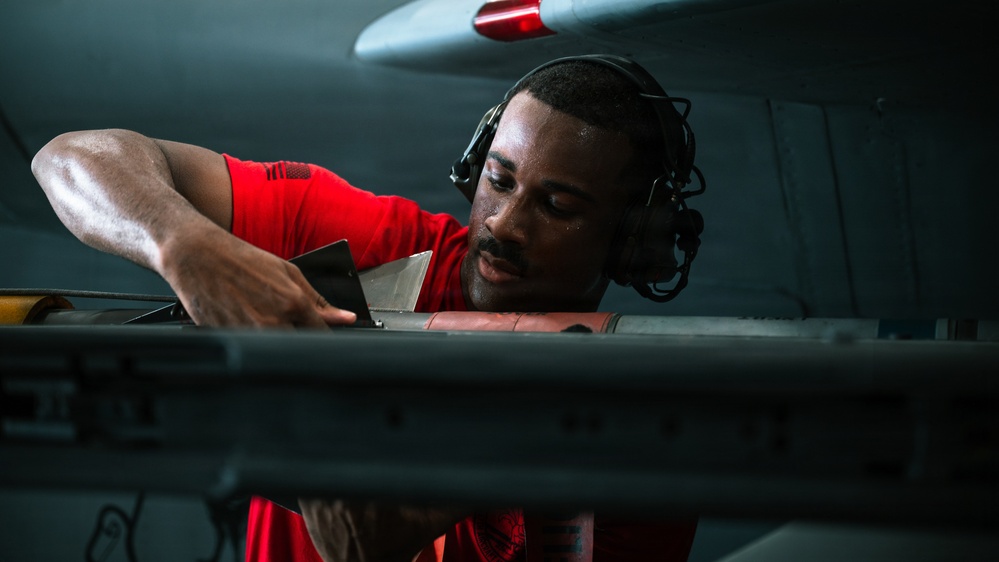 Kadena Airmen Compete in Weapons Load Competition