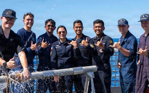 U.S. Coast Guardsmen conduct training with Philippine counterparts during RIMPAC 2026