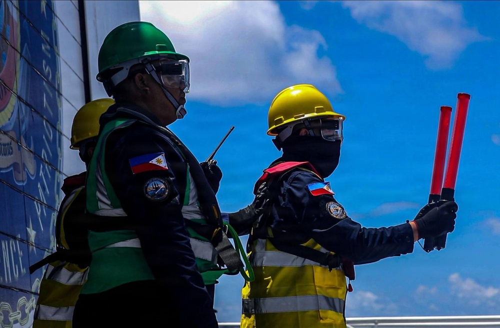 Philippine Coast Guard and Mexican Navy strengthen interoperability through helicopter operations during RIMPAC 2026