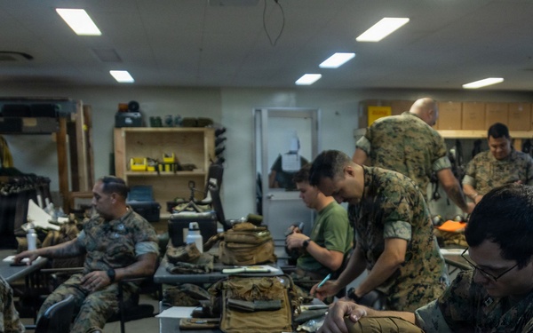 MWSS-172 service members learn casualty care