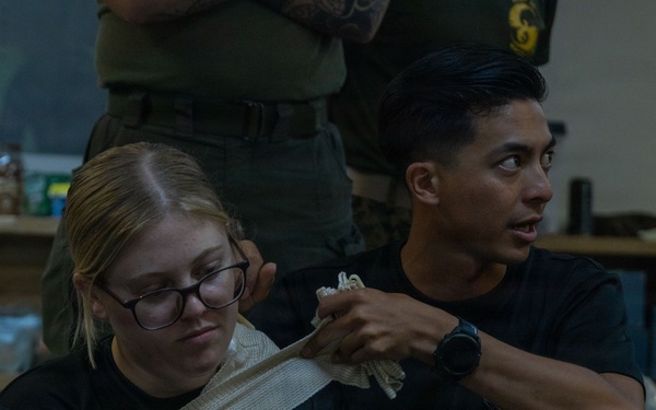MWSS-172 service members learn casualty care