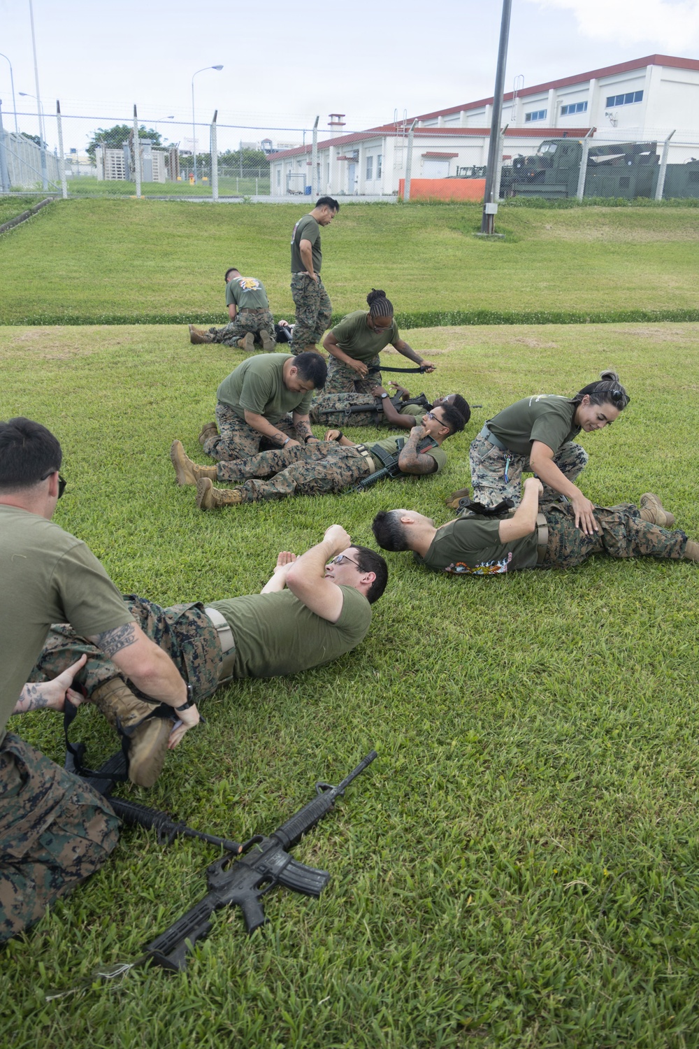 MWSS-172 service members learn casualty care