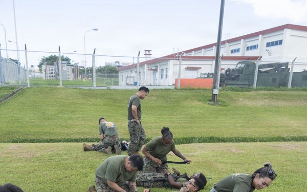 MWSS-172 service members learn casualty care