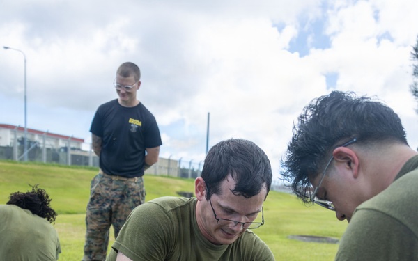 MWSS-172 service members learn casualty care