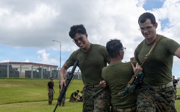 MWSS-172 service members learn casualty care