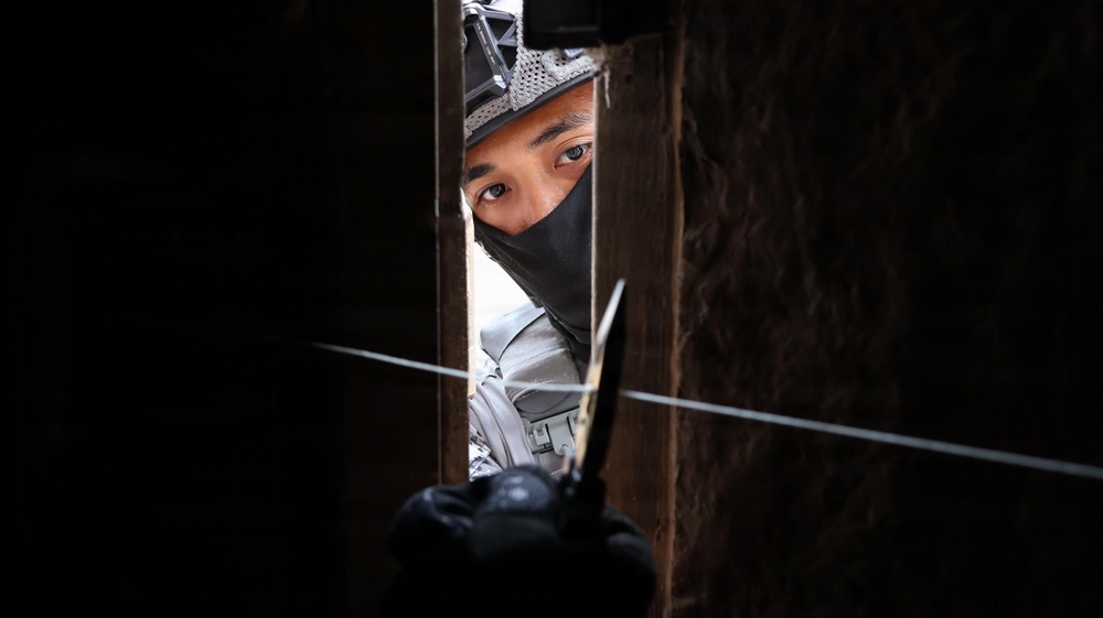 Philippine EOD technicians participate in counter-IED training at RIMPAC 2026