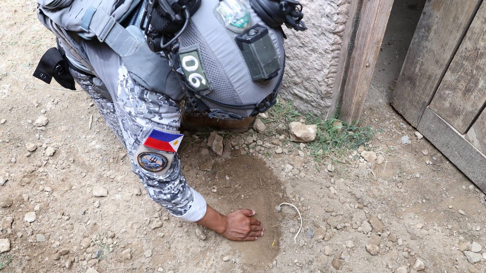 Philippine EOD technicians participate in counter-IED training at RIMPAC 2026