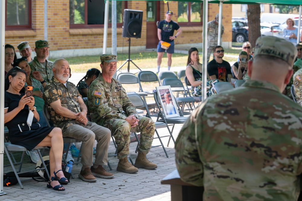 MEDDAC Bavaria HHC Conducts Change of Command Ceremony