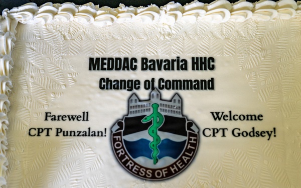 MEDDAC Bavaria HHC Conducts Change of Command Ceremony