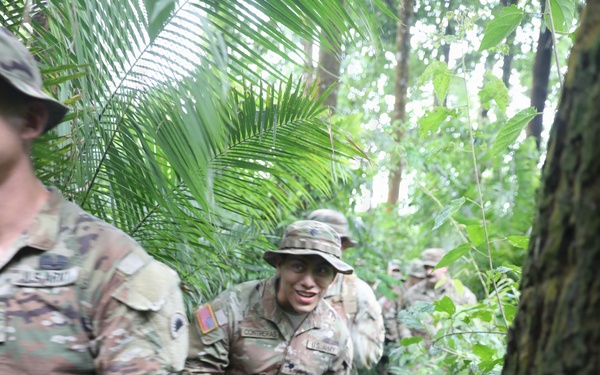 Key leaders and U.S. Soldiers learn Bangladesh Commando survival techniques