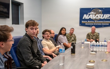 Cyber Scholars Set Sights on Navy Service at NAVSUP Business System Center