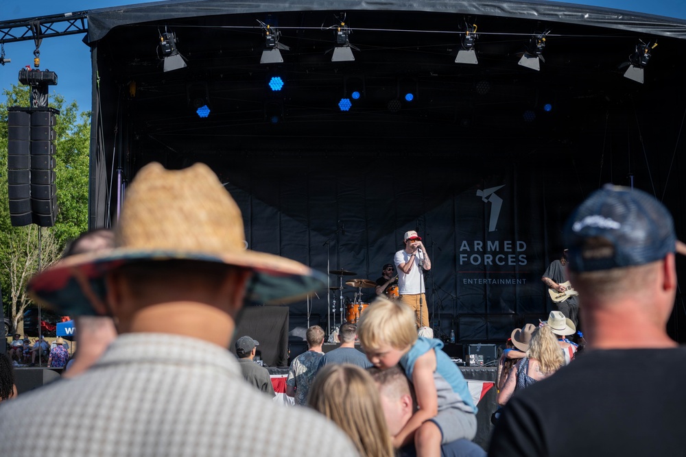 Country music artist Austin Snell headlines Super Saber Appreciation Day