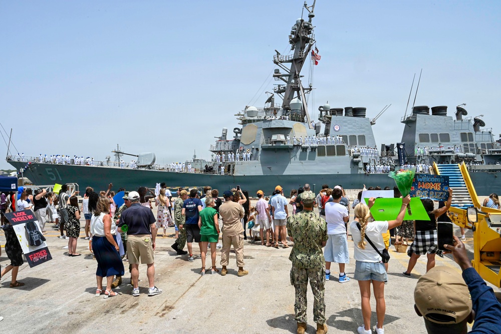 USS Arleigh Burke (DDG 51) Returns to NAVSTA Rota