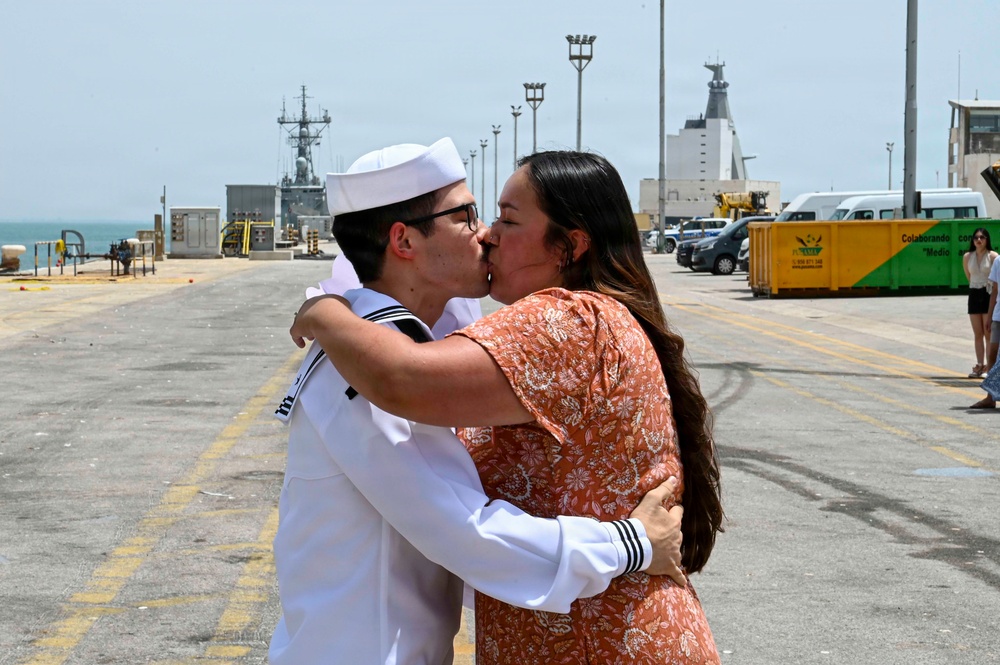 USS Arleigh Burke (DDG 51) Returns to NAVSTA Rota