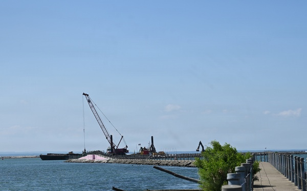 Bird Island Pier Repairs Strengthen Great Lakes Navigation