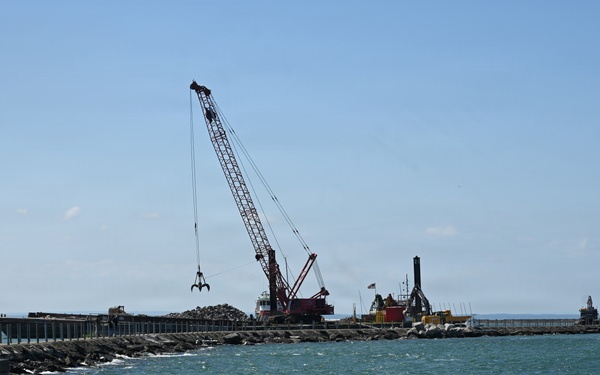 Bird Island Pier Repairs Strengthen Great Lakes Navigation