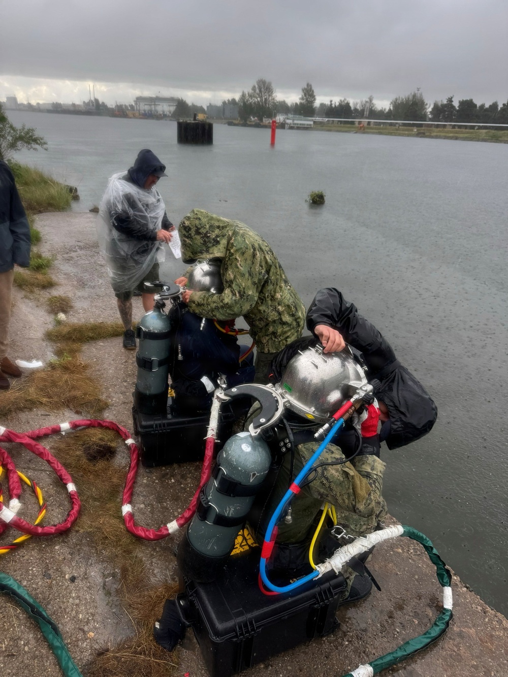 U.S. and Ukrainian Divers Conduct Sea Breeze 26 Operations in Latvia