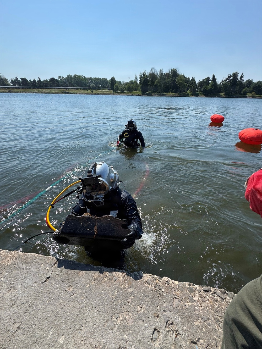 U.S. and Ukrainian Divers Conduct Sea Breeze 26 Operations in Latvia