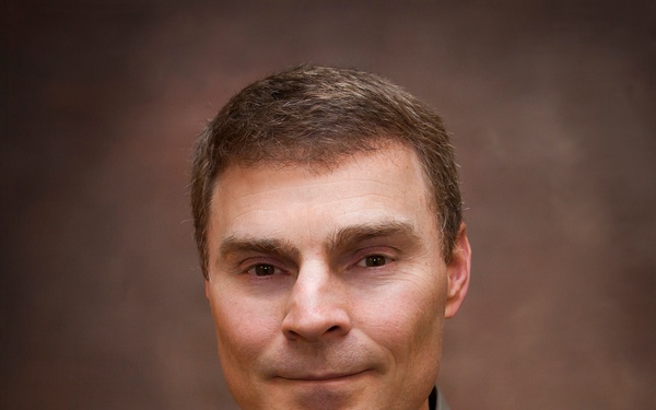 Corps of Engineers recognizes St. Paul, Minnesota, resident
